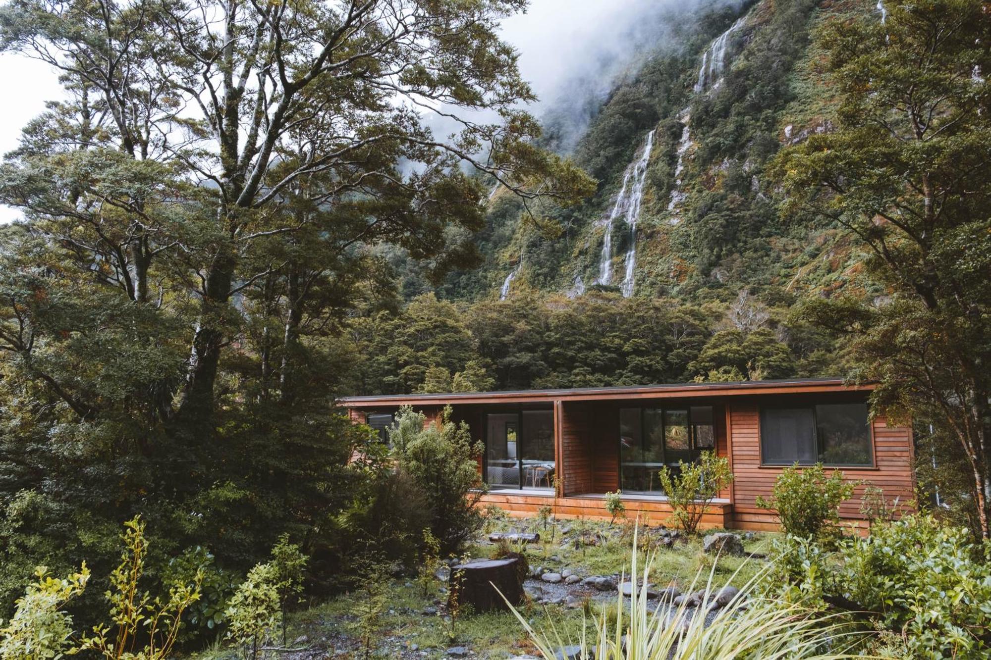 Milford Sound Lodge Ngoại thất bức ảnh