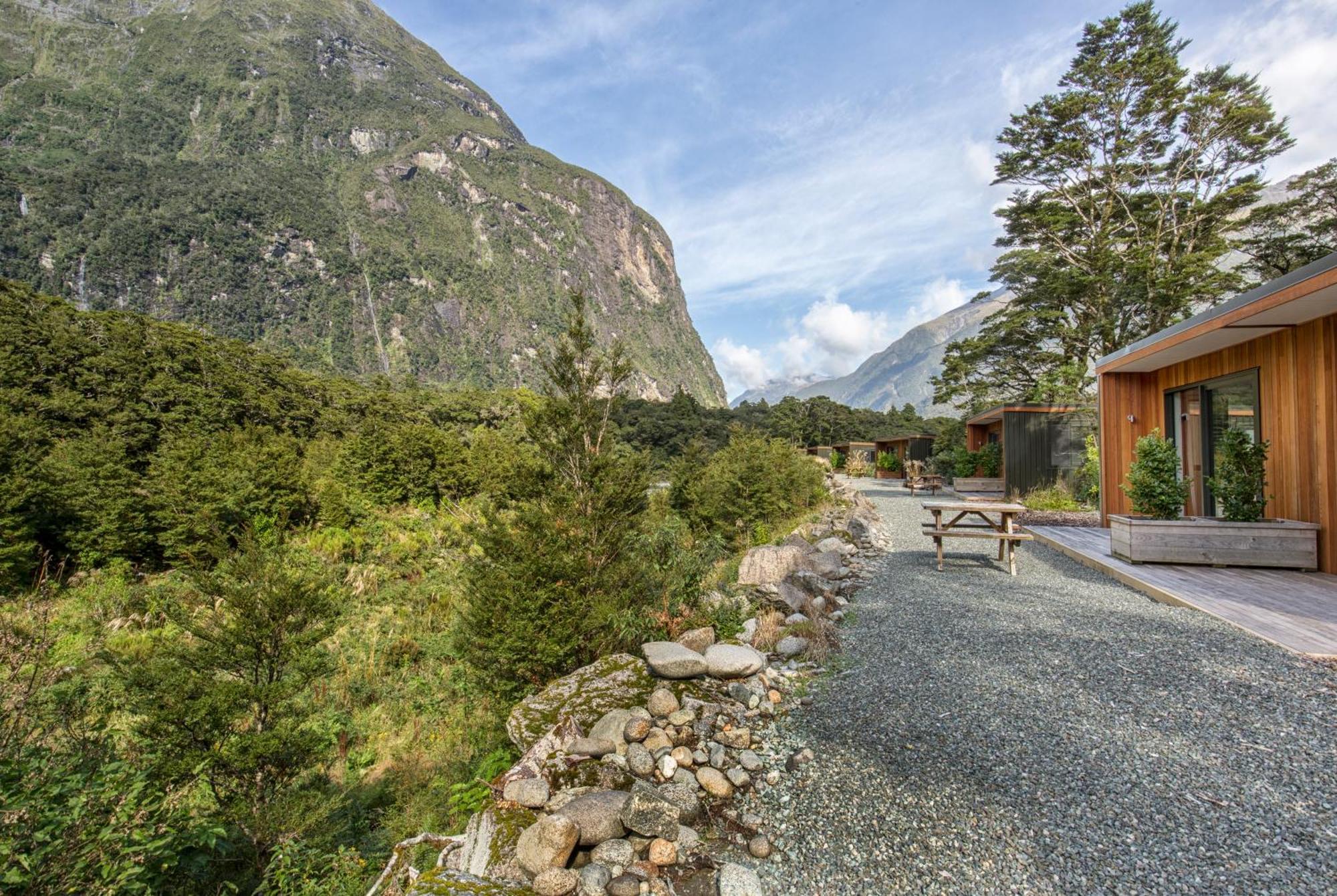 Milford Sound Lodge Ngoại thất bức ảnh